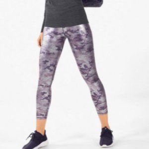 Fabletics High-Waisted Camo PowerHold Leggins L